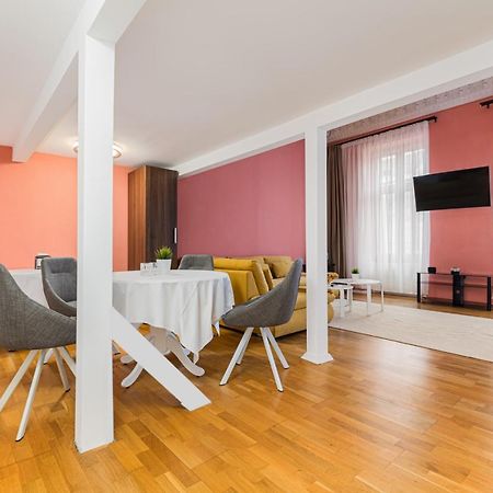 Palazzo Brasov Apartment Exterior photo
