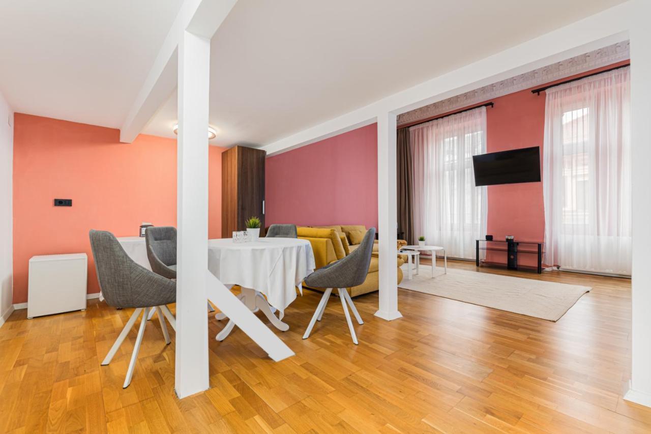 Palazzo Brasov Apartment Exterior photo